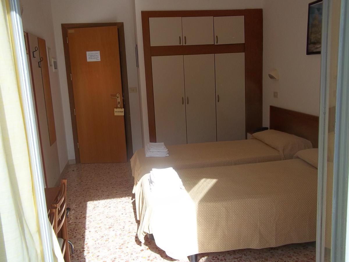 Hotel Italia Senigallia Exterior photo